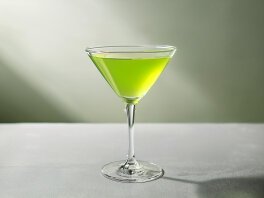 Japanese Slipper drink med melonlikören Midori, Cointreau och citronjuice.